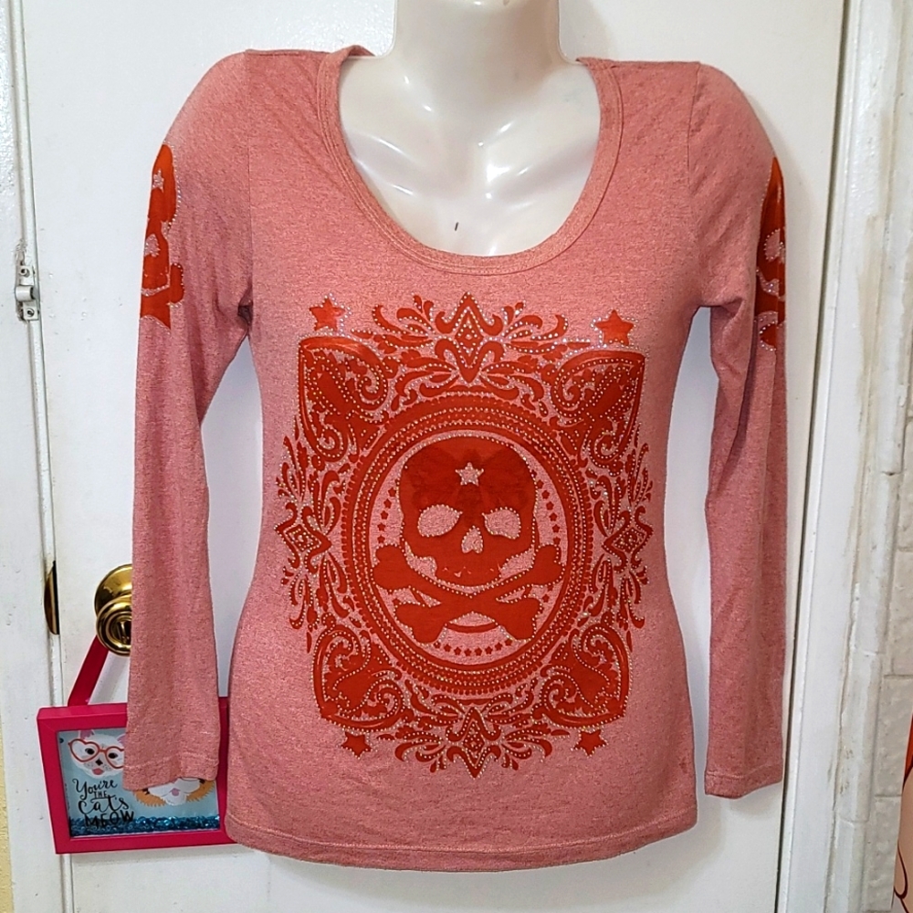 Vocal beaded skull and cross bones knit top long sleeve Pullover